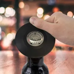 Gift Republic Bottle Opener Vinyl - Køkkenredskaber Gift Republic Bottle Opener Vinyl - Køkkenredskaber
